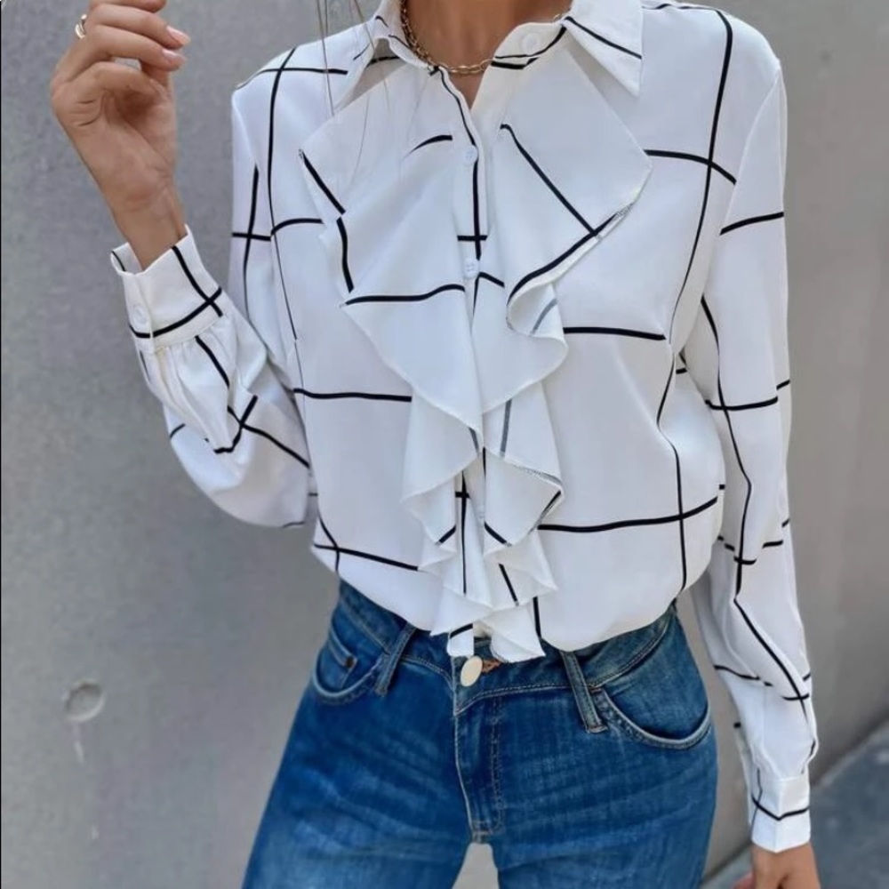 ruffle trim blouse - Picture 5 of 7